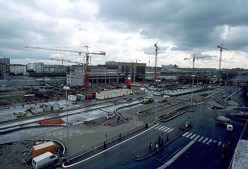 Photo de la construction de la gare Part-Dieu à Lyon.